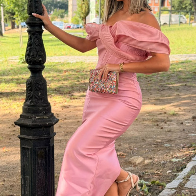 https://www.purplefashion.pt/product/vestido-f-and-p-larocas-rosa