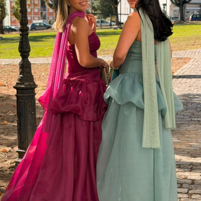 https://www.purplefashion.pt/product/vestido-georgina-tule