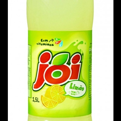Garrafa plástica de limonada joi de 1,5L com rótulo verde e amarelo