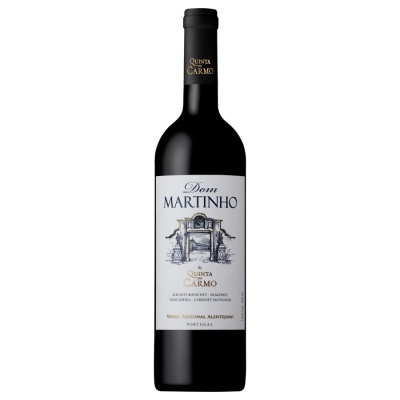 Garrafa de vinho tinto Dom Martinho com rótulo branco e texto azul e dourado