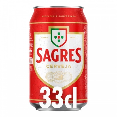 Lata vermelha de cerveja Sagres 33cl com texto e selo distintivo