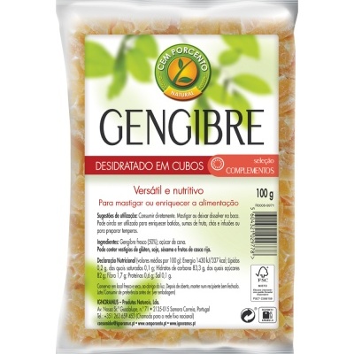 Pacote de gengibre desidratado em cubos de 100g com etiqueta informativa.
