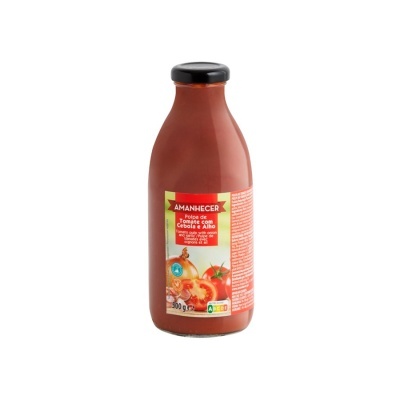 Garrafa de polpa de tomate com cebola e alho