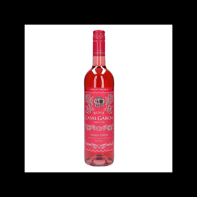 Garrafa de vinho rosé Casal Garcia com rótulo vermelho e detalhamento branco