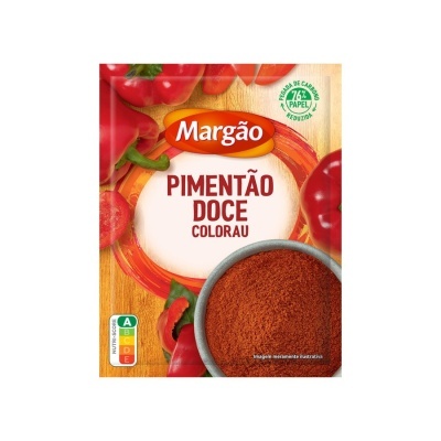 Embalagem de papel reciclável Margão Pimentão Doce Colorau com pó vermelho e ilustração de pimentões