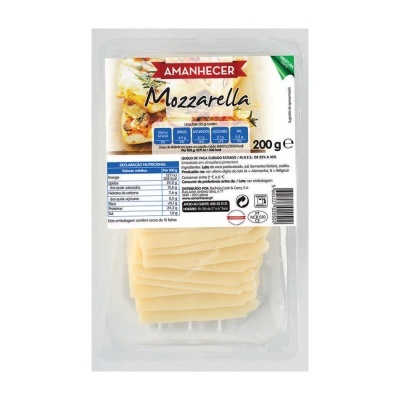 Pacote de queijo Mozzarella fatiado Amanhecer 200g com etiqueta branca e azul.