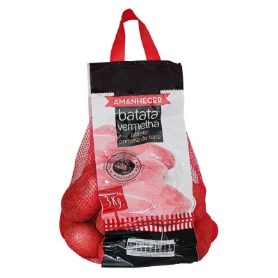 Saco de batatas vermelhas AMANHECER com 3 kg em malha vermelha e embalagem de papel
