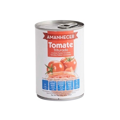 Lata de tomate triturado Amanhecer com rótulo branco e vermelho e imagem de tomates
