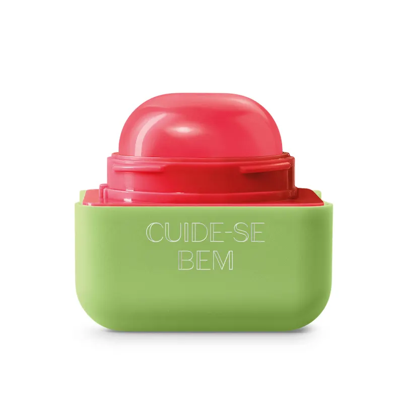 55085 Intense Balm Labial Cuide-se Bem Feira Melancia, 6,2g Recipiente plástico vermelho e verde com texto 'CUIDE-SE BEM' na base
