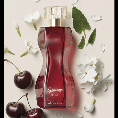 Frasco vermelho de perfume Glamour Diva com cerejas e flores brancas ao redor