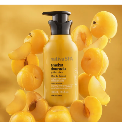 Frasco amarelo do produto nativaSPA ameixa dourada com ameixas em volta