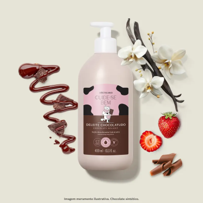 Loção hidratante corporal com texto GUID-SE BEM DELÍCIE CHOCOLATUDO junto a morangos, chocolate e flores de baunilha