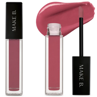 batom líquido rosa escuro MAKE B. com embalagem transparente e tampa preta