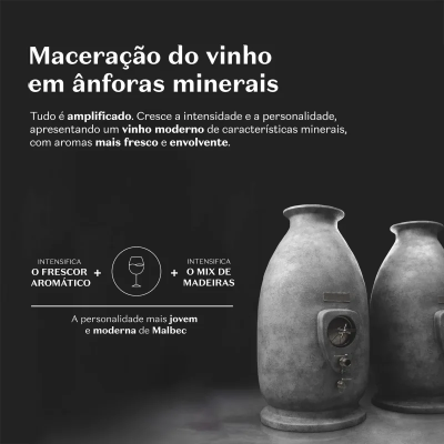 Ânforas minerais cinzentas para maceração de vinho num fundo escuro com texto explicativo.