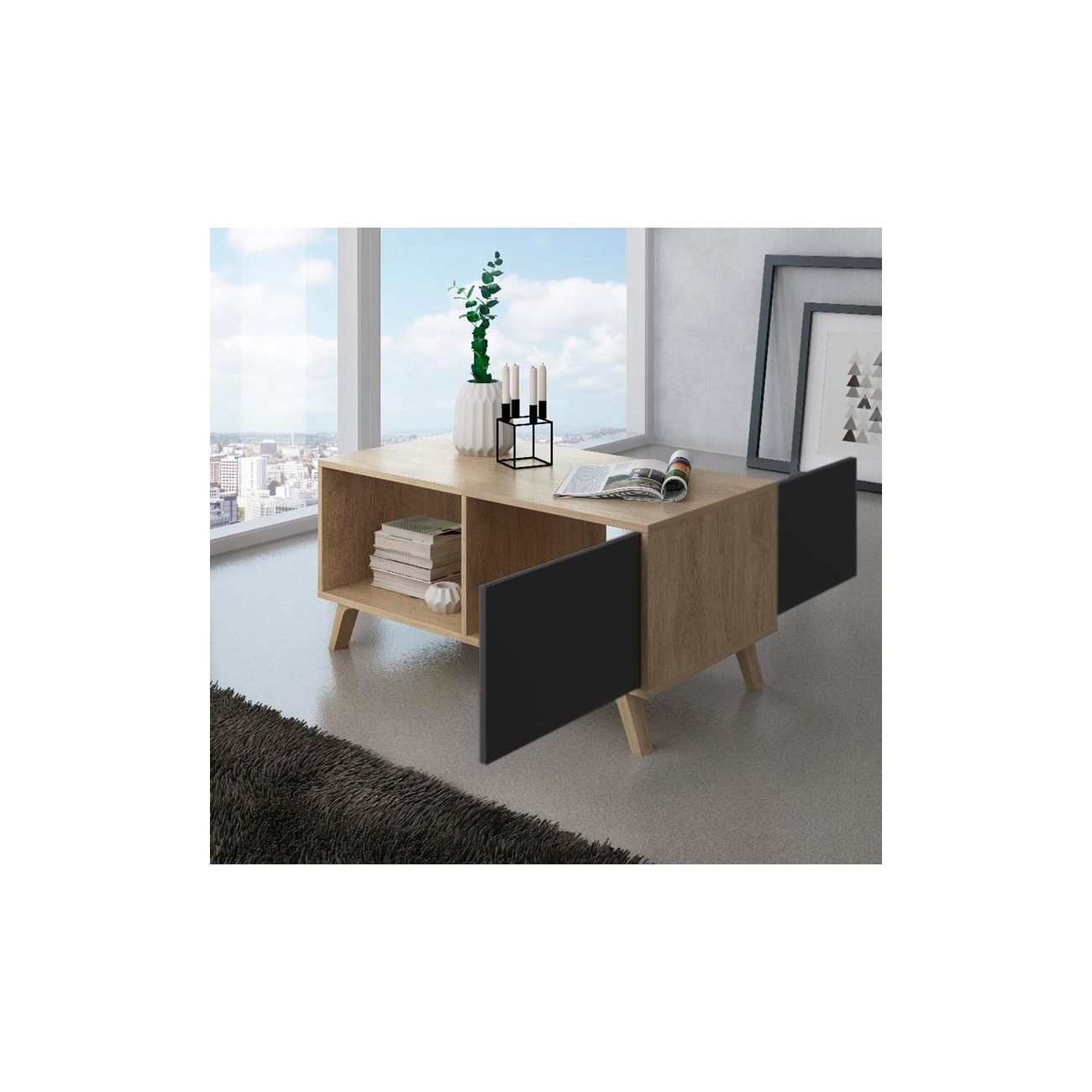 Mesa de centro de madeira caramelo com portas negras e decoração em sala moderna