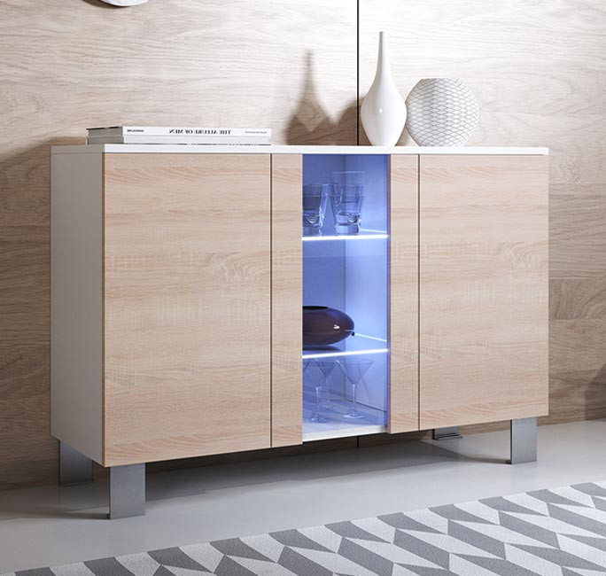 Móvel de madeira clara com portas e iluminação azul interior