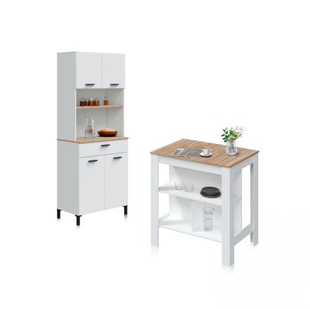 Conjunto de móveis de cozinha branco com tampo de madeira clara, armário alto e mesa com prateleiras.