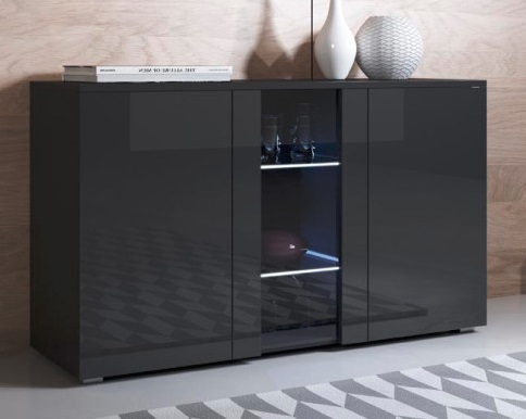 móvel de sala cinza escuro com portas e prateleiras iluminadas