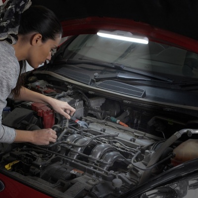 Candeeiro&#x20;LED&#x20;Recarreg&#x00E1;vel&#x20;Magn&#x00E9;tico&#x20;2&#x20;em&#x20;1