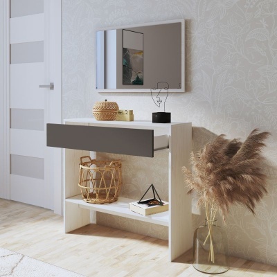 Móvel de entrada branco e cinza com gaveta, cesta, vasos de plantas secas, porta branca e papel de parede floral