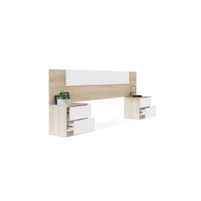 Conjunto de móveis de quarto em madeira clara e branca com painel e duas mesas de cabeceira