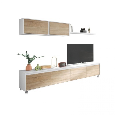 Móvel de sala de estar branco com portas em madeira clara, televisão e decoração