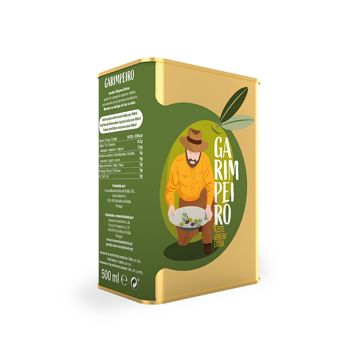 Azeite Garimpeiro - 0,5L Embalagem 500 ml de azeite Garimpeiro com ilustração de homem e azeitonas