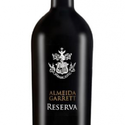 Garrafão de vinho tinto Almeida Garrett Reserva com brasão