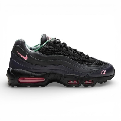 Sapatilha desportiva preta com detalhes rosa e interior verde camuflado