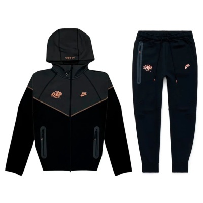 Conjunto de casaco com capuz e calças desportivas pretas com detalhes em cinzento e laranja NIKE