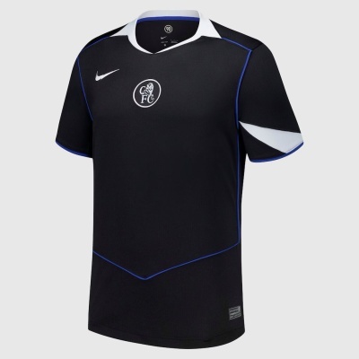 Camisola de Futebol preta com detalhes em azul e branco e logótipos Nike e Chelsea FC
