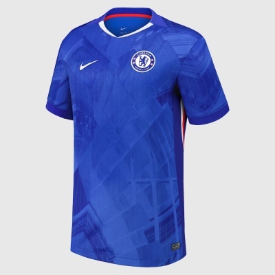 T-shirt de futebol azul do Chelsea FC com logótipos e padrão geométrico