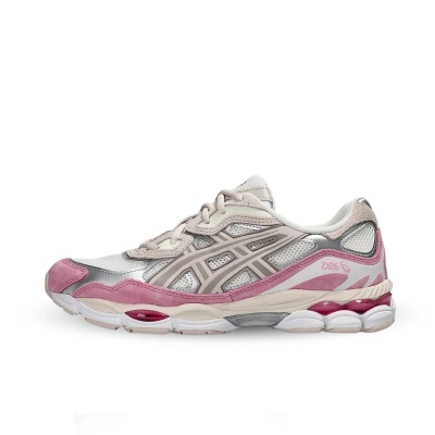 Ténis ASICS rosa, bege e branco com detalhes em camurça e mesh
