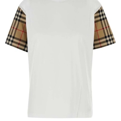 T-shirt branca com mangas xadrez bege e preto