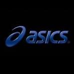 Logotipo ASICS em azul sobre fundo preto