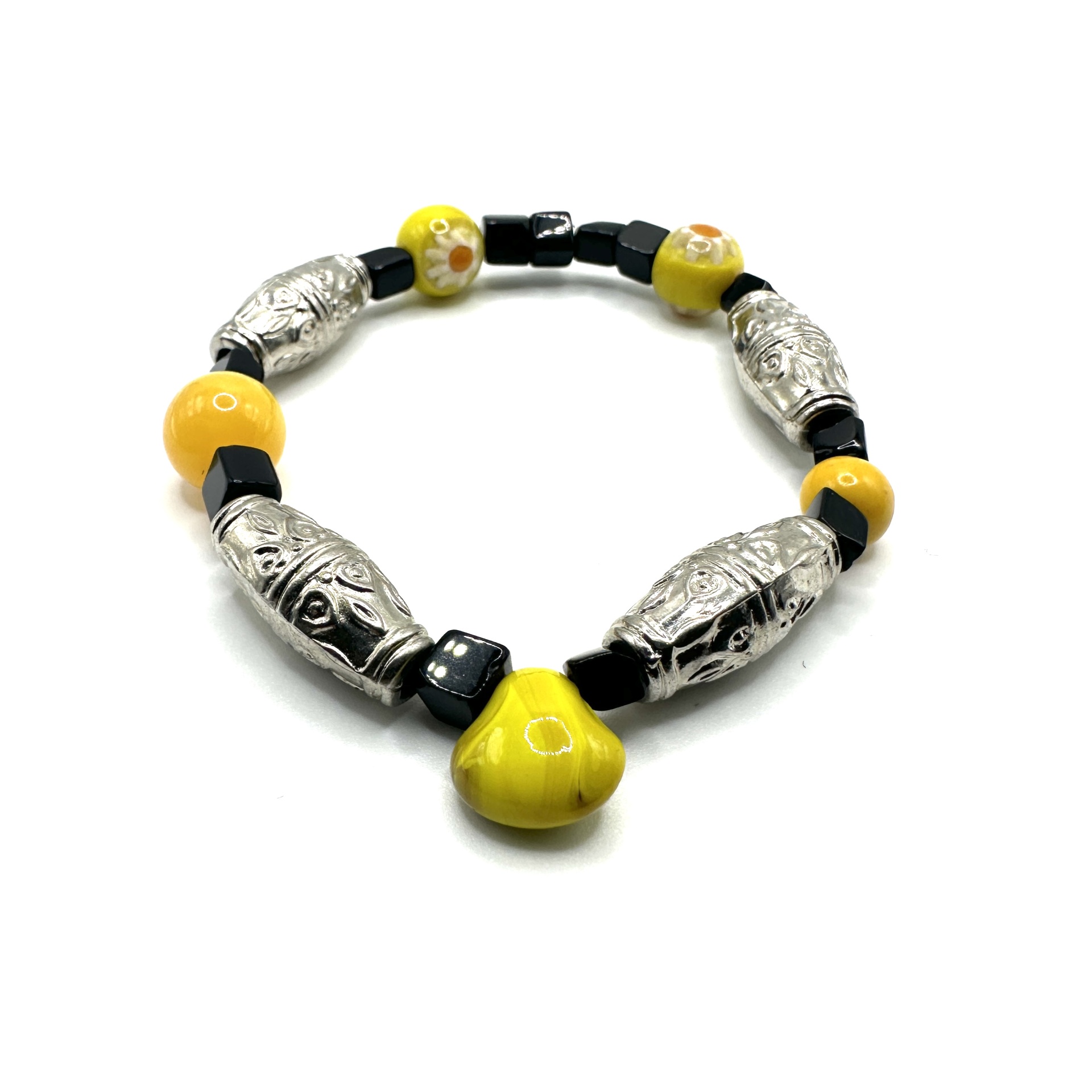 Pulseira elástica preta e amarela Pulseira com contas metálicas prateadas, contas pretas quadradas e contas amarelas floridas
