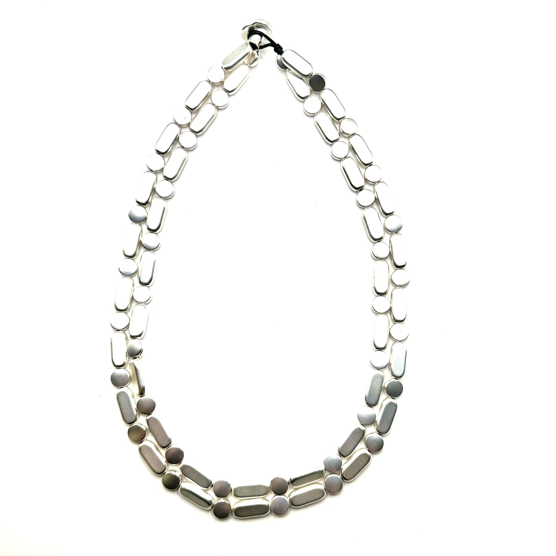 Colar duplo prateado Colar metálico prateado com elos retangulares e circulares