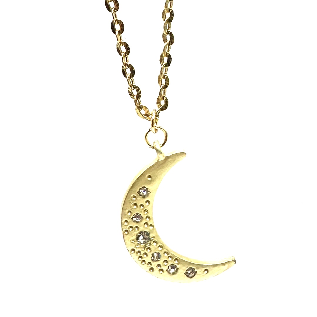 Fio em aço dourado com lua Colar dourado com pingente lua crescente e pedras brilhantes