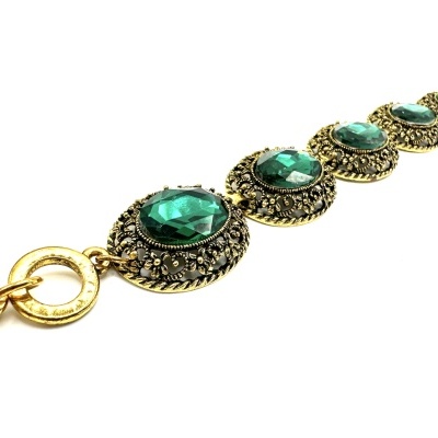 Bracelete dourado com pedras verdes e fecho de argolas