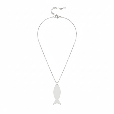 Colar prateado com pendente em forma de peixe