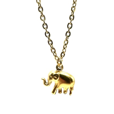 Colar dourado com pendente de elefante