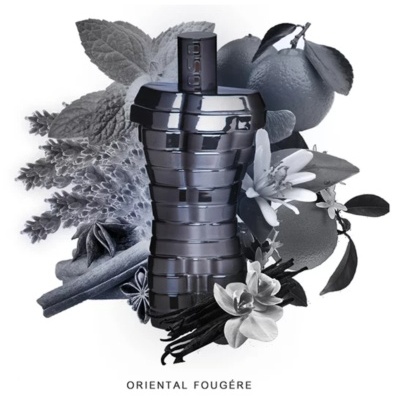 Frasco de perfume preto com flores e especiarias em fundo branco