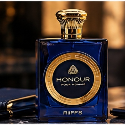 Frasco de perfume azul escuro e dourado com texto Honour Pour Homme e RIIFFS