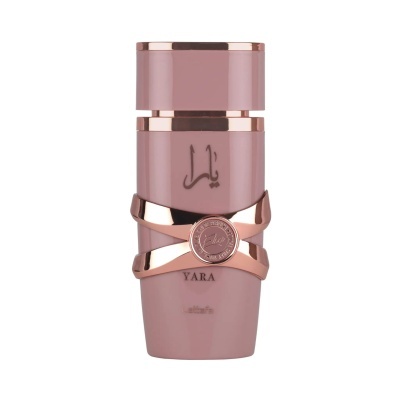 Frasco de perfume YARA rosa nude detalhes dourados rosa
