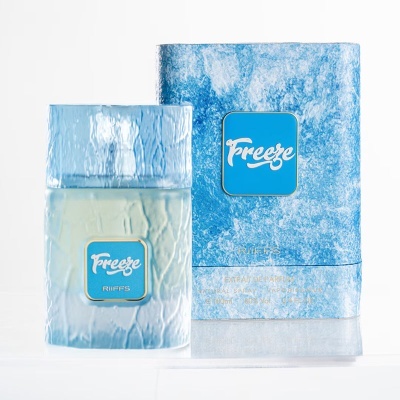 Frasco de perfume azul 'Freeze' com embalagem texturada