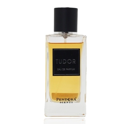 Frasco de perfume Tudor pendora scents em fundo branco