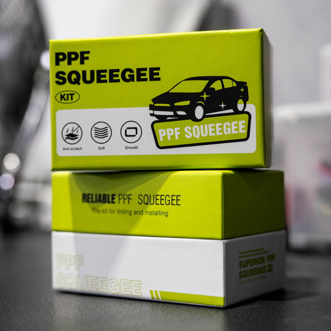 Squeeje de PPF Magnético - Pack de 3 - Rosa Caixas verdes e brancas com texto e ilustração de carro para kit PPF Squeegee