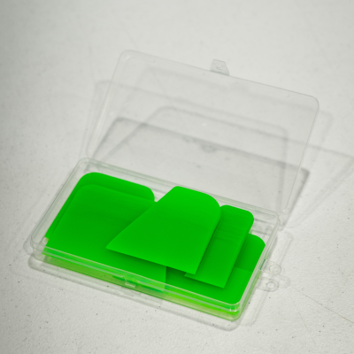 Conjunto de espátulas verdes em caixa plástica transparente