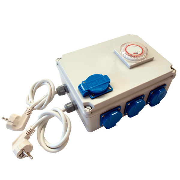 Temporizador TBOX 6H (6x600w) C/ativador aquecimento Caixa elétrica com tomadas azuis e temporizador analógico no topo