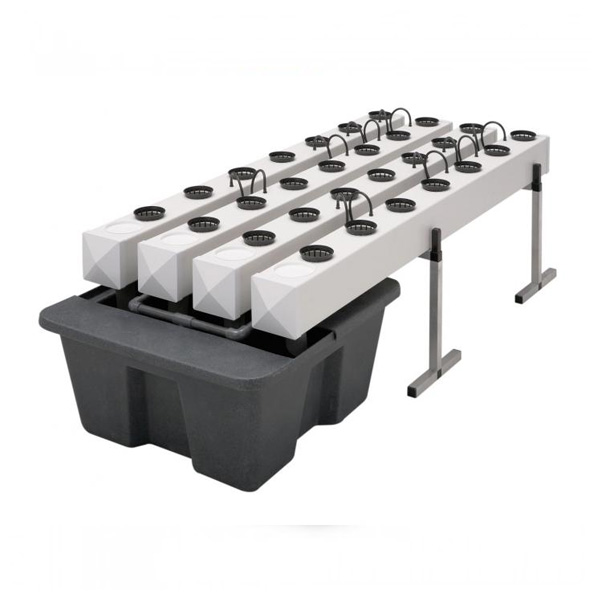 Aeroflo 28 (48/72h) Sistema de hidroponia com tubagens brancas e tanques pretos para cultivo de plantas